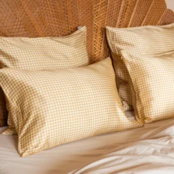 Taie d'oreiller soie vichy camel 65x65