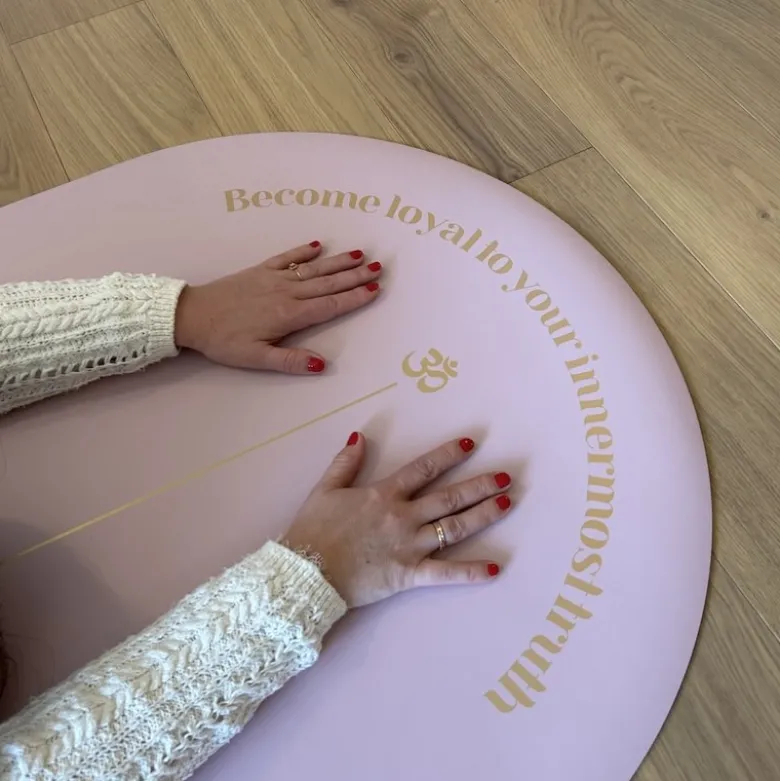 Tapis de yoga antidérapant star mantra malabar or
