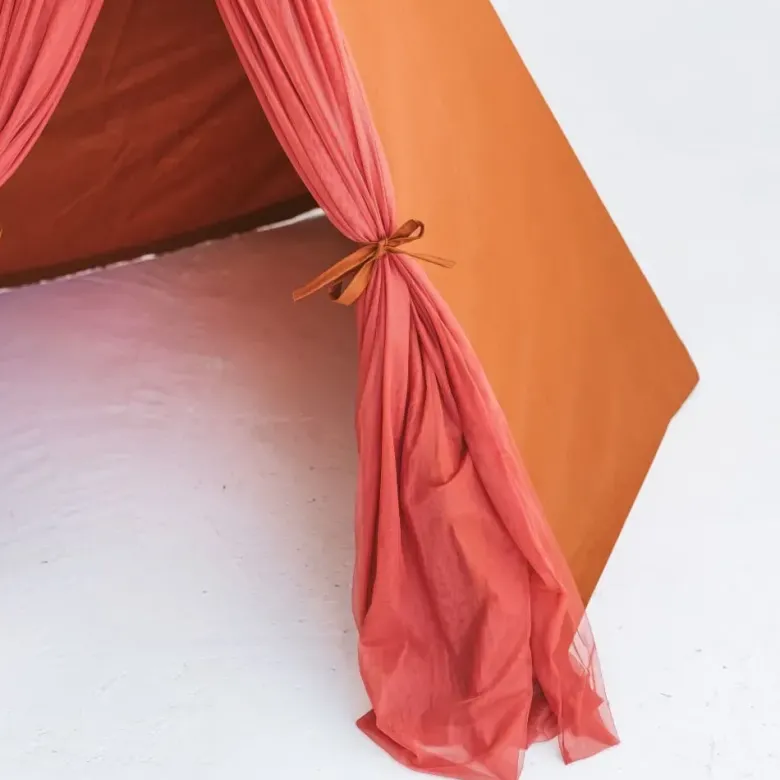 Tipi d'intérieur pour enfant en tissu rouge