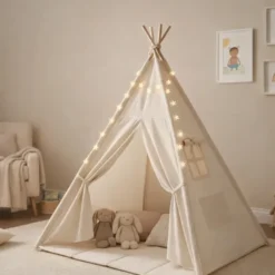 Tipi enfant beige avec tapis de sol et guirlande, coton et pin naturel