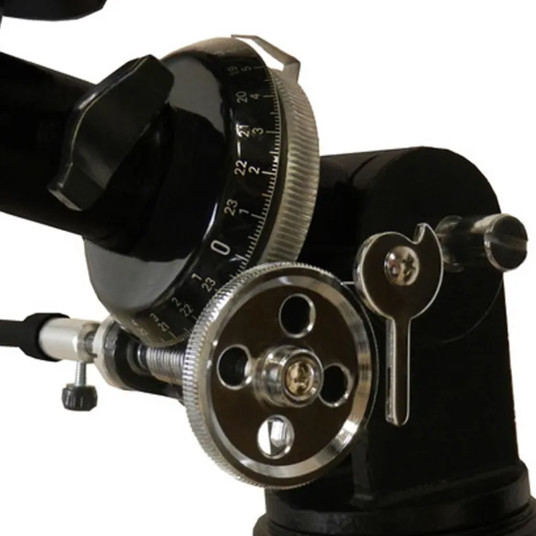 Télescope réflecteur 76/900
