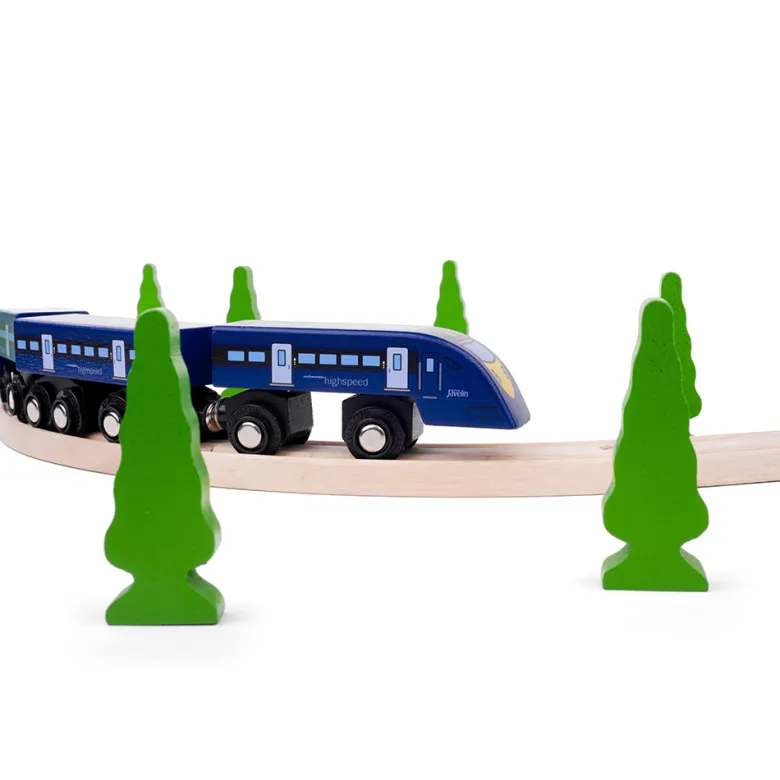 Train à grande vitesse en bois 1