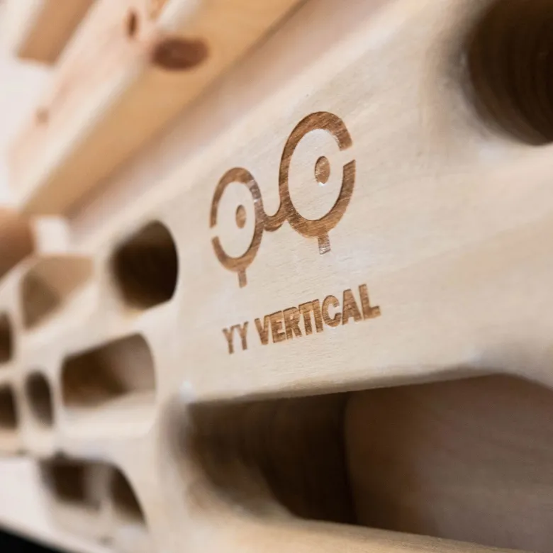 Verticalboard one – poutre d’entraînement 15 prises avec inserts magnétiques