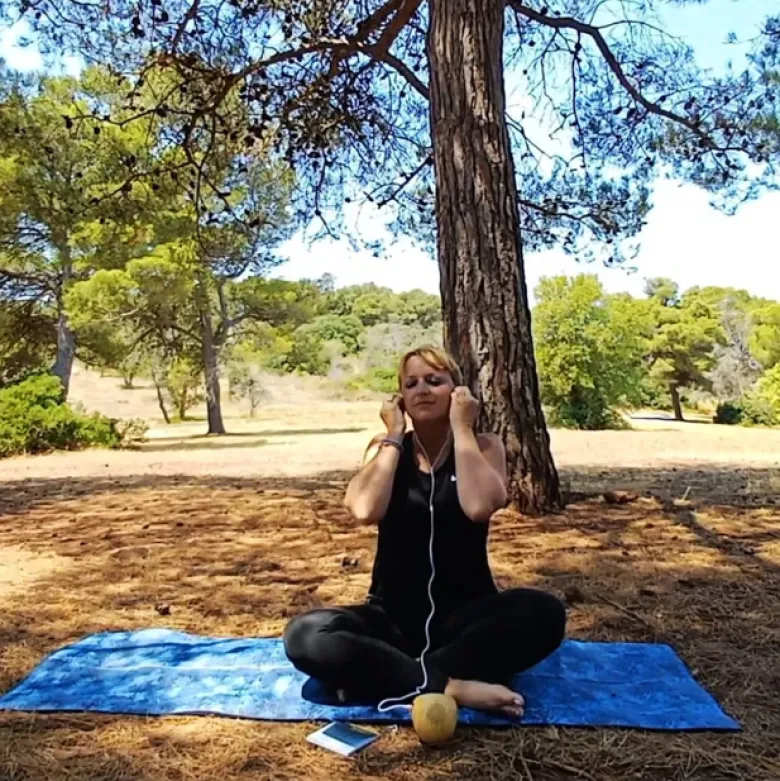 Yogiwel coach vocal de yoga personnel sans écran et déconnecté